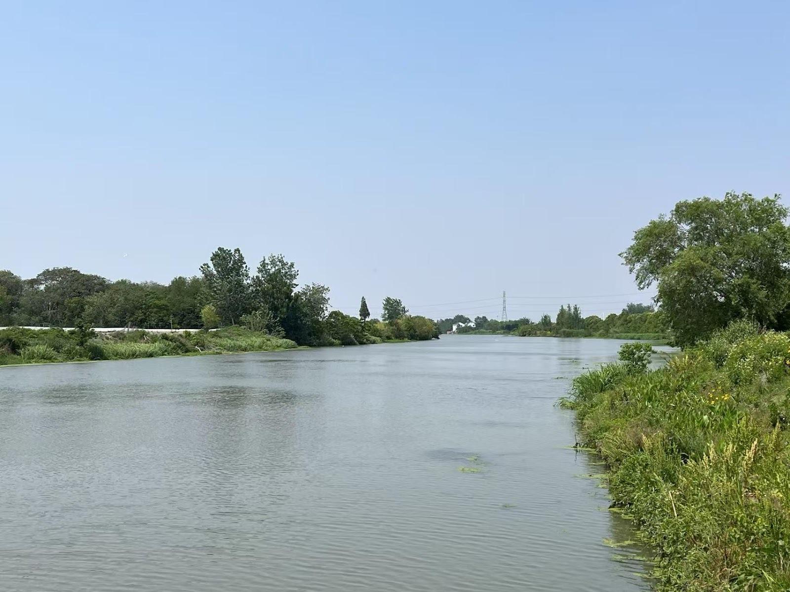 Chuanchang river (“salt fields connection canal”) in Dafeng.
