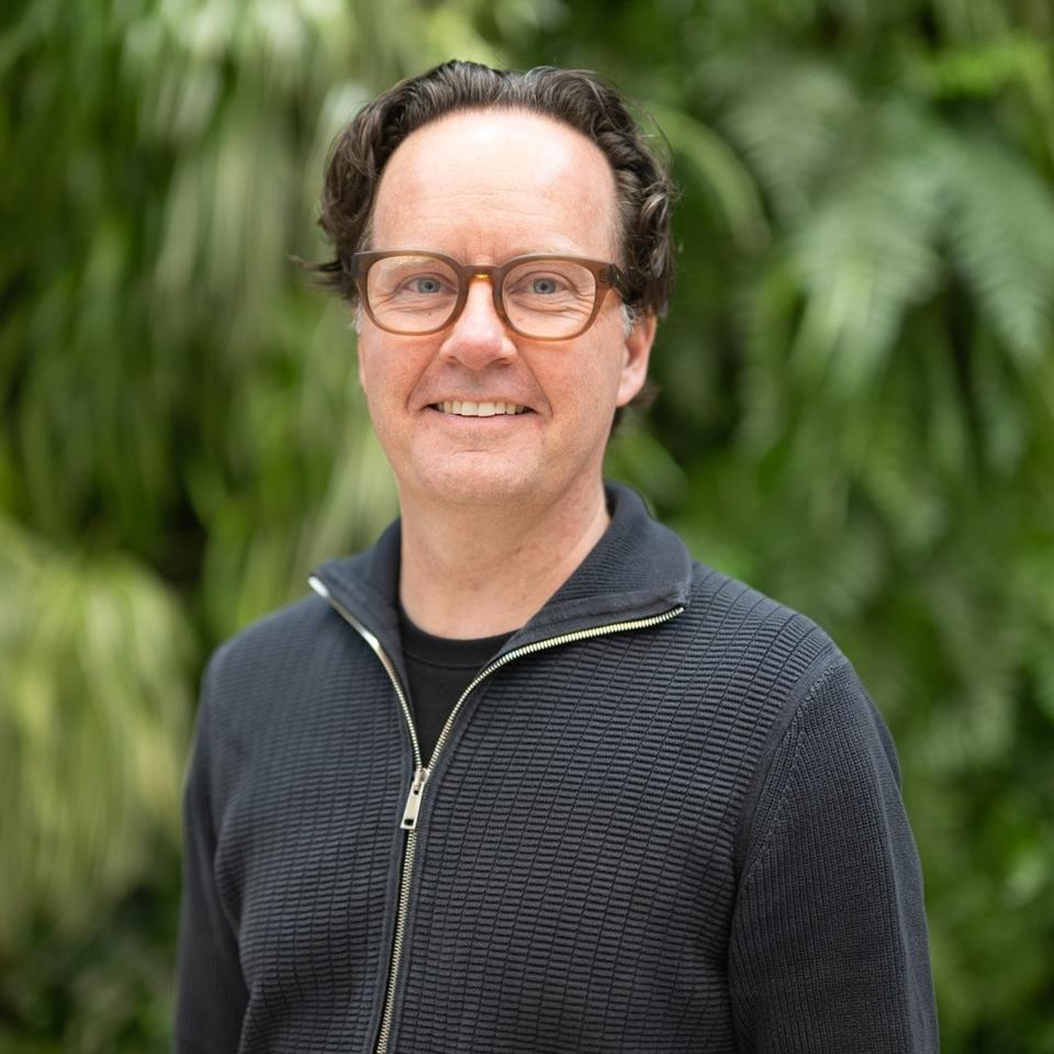 Derek Hoeferlin image