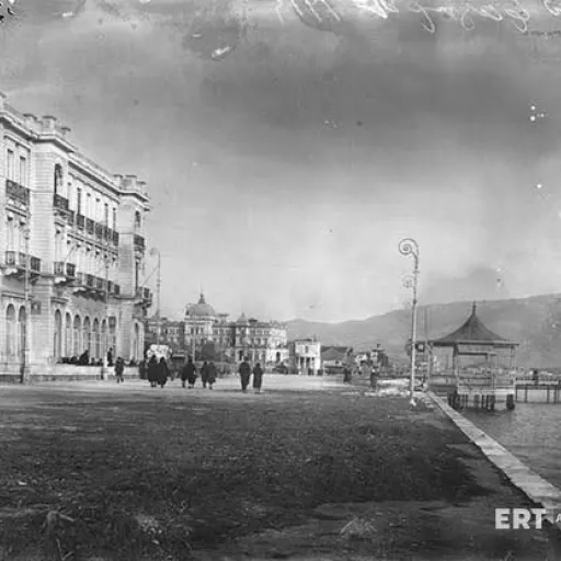 Banner image: Faliro Waterfront Hotels and Public Baths. Photograph by P. Poulidis, ca. 1925. ERT Archives, Petros Poulidis Collection