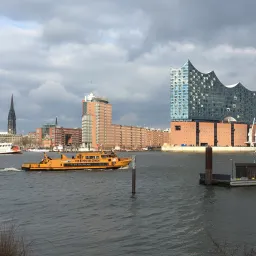 Port cities, architecture and the return to water