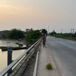 The surface deck of the Ankobra Bridge